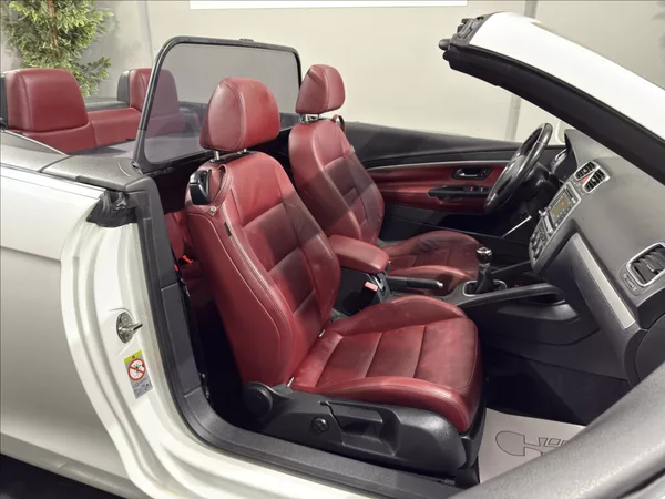 Volkswagen EOS 2,0 FSI ČERVENÁ KŮŽE BI-XEN - foto 19
