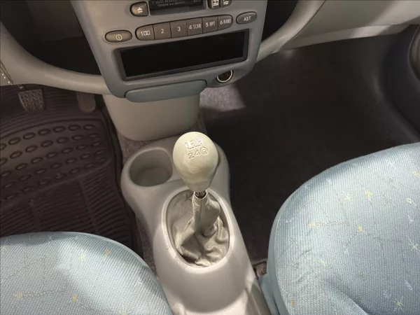 Toyota Yaris 1,0 VVT-i SLUŠNÝ STAV STK - foto 8