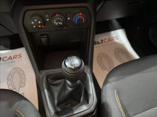 Dacia Sandero 1,0 TCe STEPWAY 1.MAJ ČR DPH - foto 14