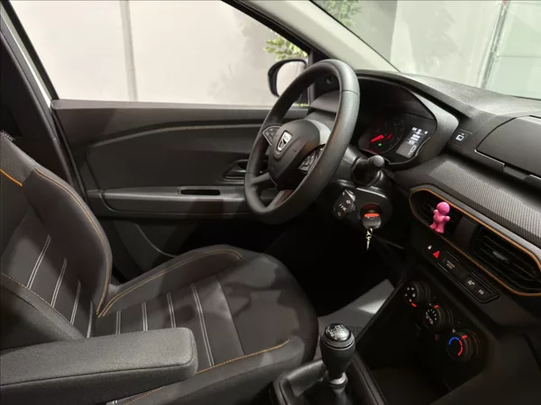 Dacia Sandero 1,0 TCe STEPWAY 1.MAJ ČR DPH - foto 17