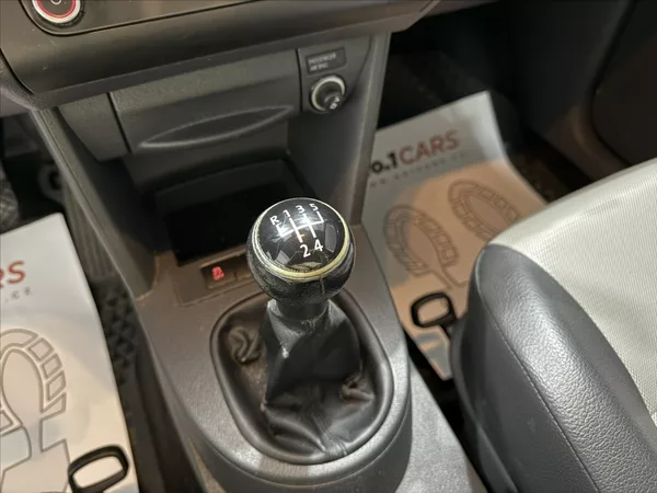 Volkswagen Caddy 1,6 TDI MAXI 7 MÍST SERVIS - foto 11