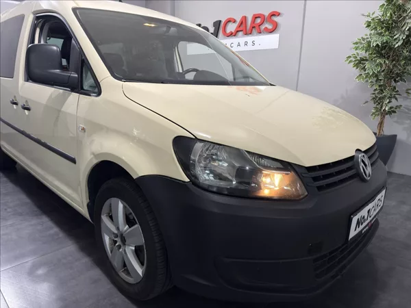 Volkswagen Caddy 1,6 TDI MAXI 7 MÍST SERVIS - foto 19