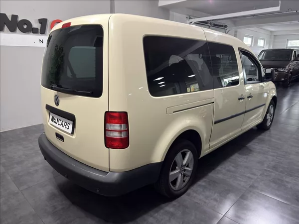 Volkswagen Caddy 1,6 TDI MAXI 7 MÍST SERVIS - foto 5