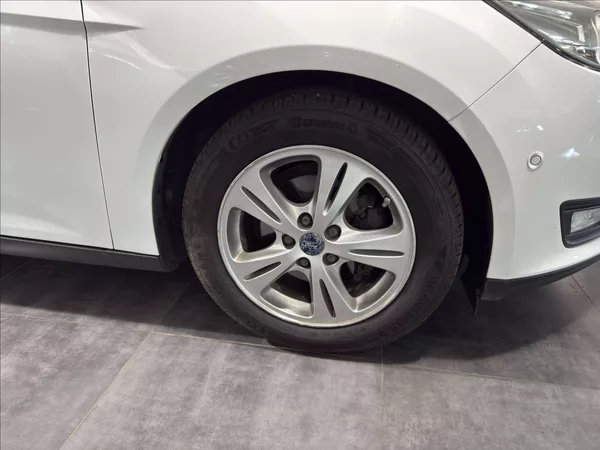 Ford Focus 0,9 EB VÝHŘEV ČIDLA ALU STK - foto 27