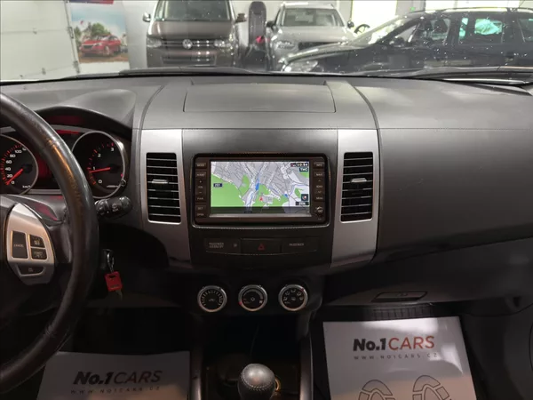 Citroën C-Crosser 2,2 HDI AWD EXCLUSIVE XENON - foto 19