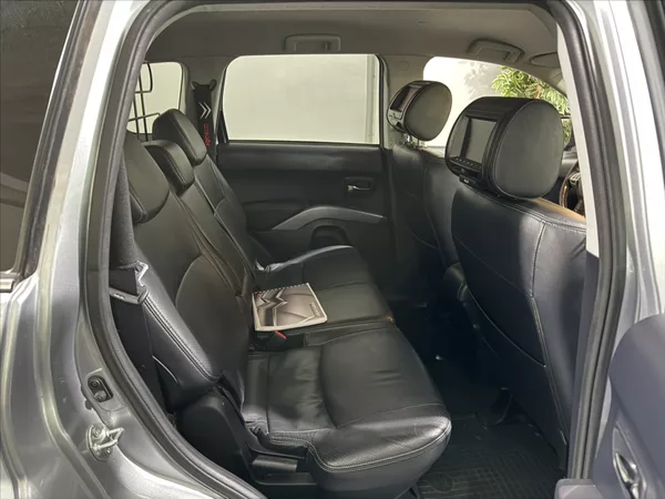 Citroën C-Crosser 2,2 HDI AWD EXCLUSIVE XENON - foto 21