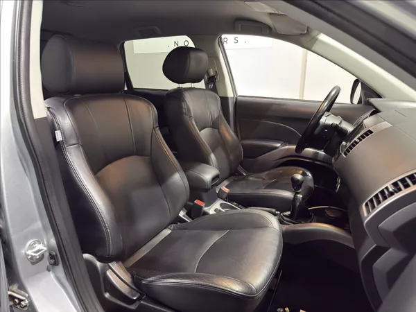 Citroën C-Crosser 2,2 HDI AWD EXCLUSIVE XENON - foto 24