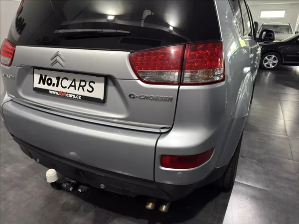 Citroën C-Crosser 2,2 HDI AWD EXCLUSIVE XENON - foto 26