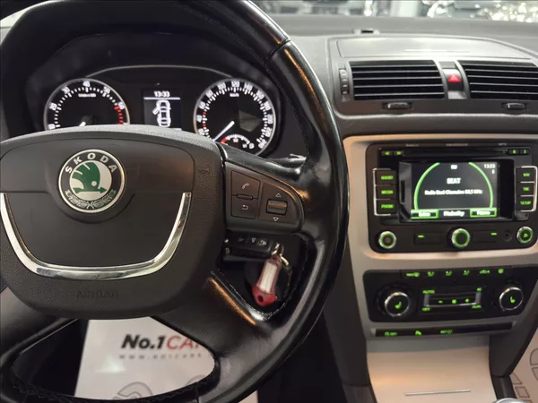 Škoda Octavia 1,4 TSI 90KW XENON ELEGENACE - foto 10