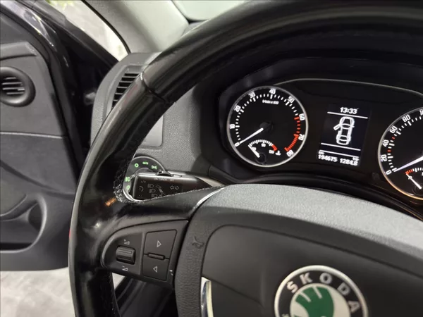 Škoda Octavia 1,4 TSI 90KW XENON ELEGENACE - foto 12