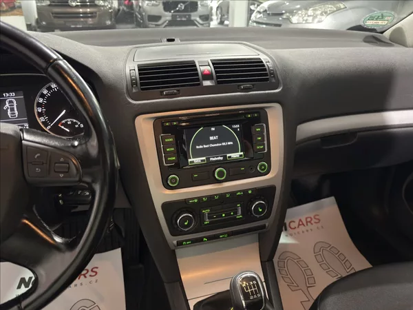Škoda Octavia 1,4 TSI 90KW XENON ELEGENACE - foto 14