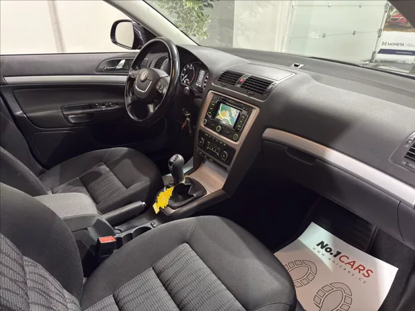 Škoda Octavia 1,4 TSI 90KW XENON ELEGENACE - foto 18
