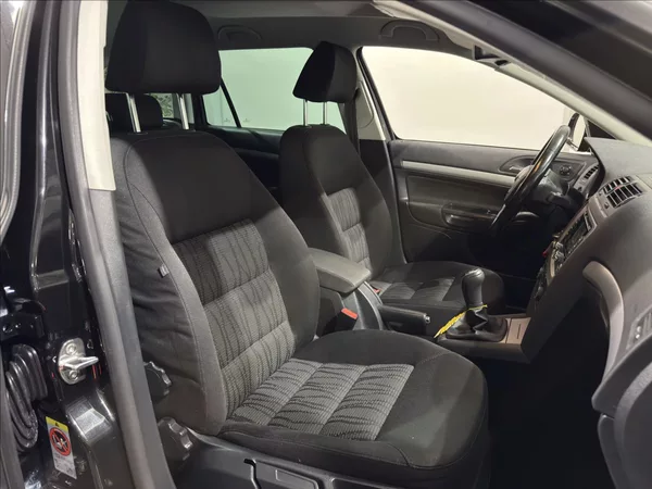 Škoda Octavia 1,4 TSI 90KW XENON ELEGENACE - foto 23