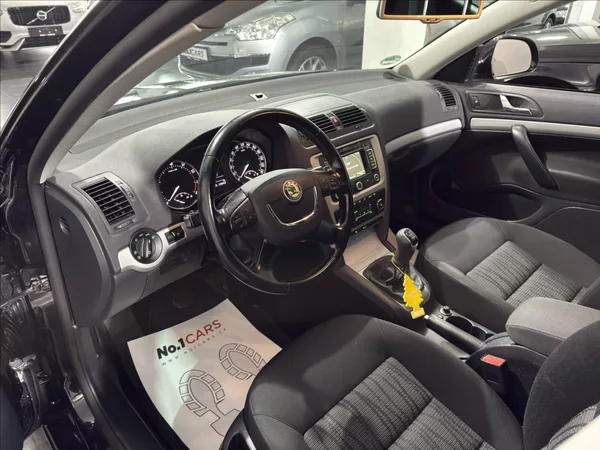 Škoda Octavia 1,4 TSI 90KW XENON ELEGENACE - foto 8