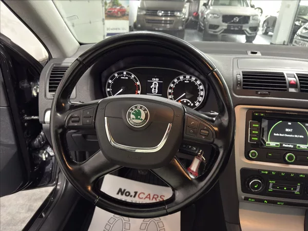 Škoda Octavia 1,4 TSI 90KW XENON ELEGENACE - foto 9