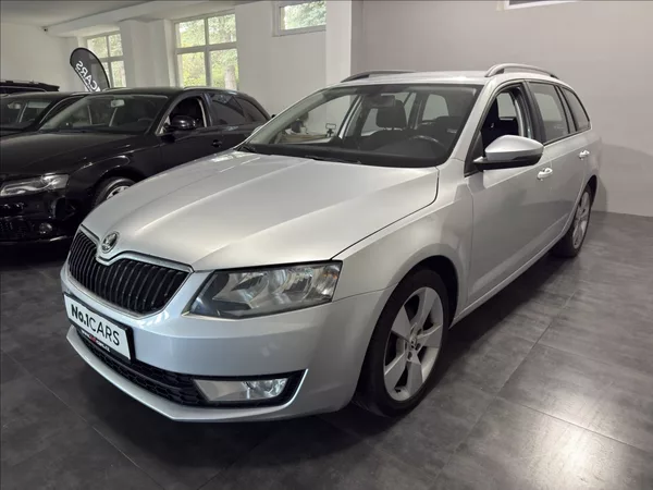 Škoda Octavia 1,6 TDI KEY-LESS TAŽNÉ ČR - foto 3