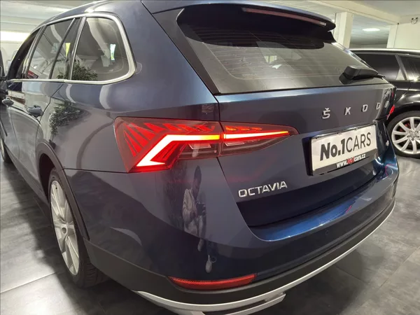 Škoda Octavia 2,0 TDI SCOUT 4X4 110KW HEAD - foto 30