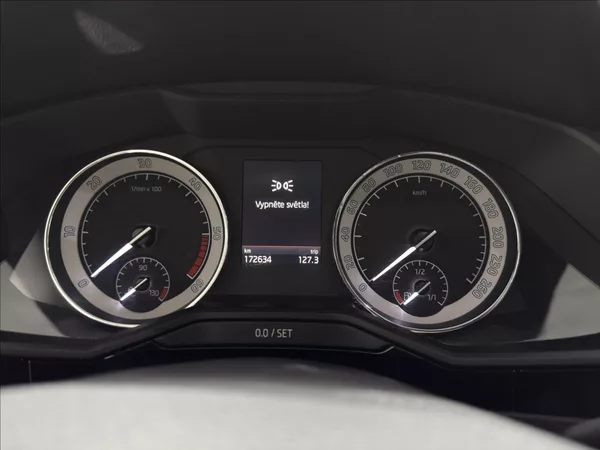 Škoda Superb 2,0 TDI DSG 4X4 140KW L&K - foto 15