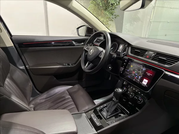 Škoda Superb 2,0 TDI DSG 4X4 140KW L&K - foto 25