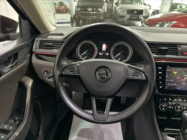Škoda Superb 2,0 TDI DSG 4X4 140KW L&K - foto 28