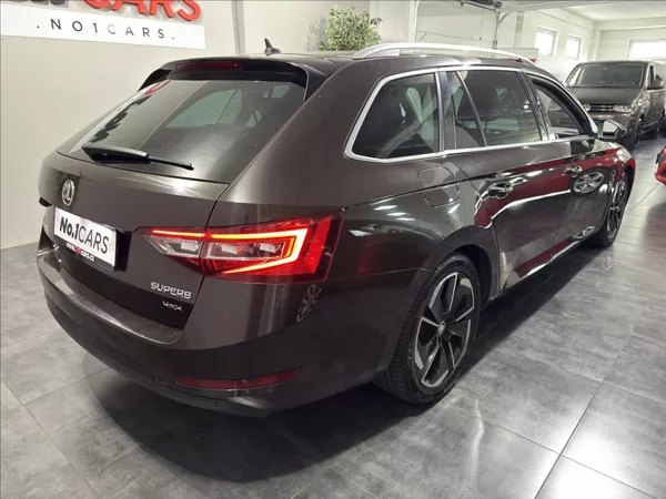 Škoda Superb 2,0 TDI DSG 4X4 140KW L&K - foto 5
