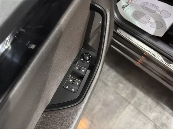 Škoda Superb 2,0 TDI DSG 4X4 140KW L&K - foto 7