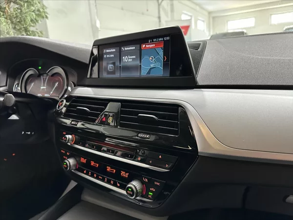 BMW Řada 5 2,0 530E PLUG-IN FULL LED TO - foto 18