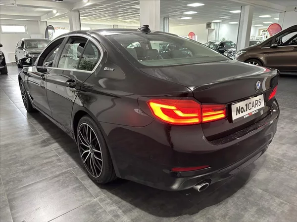 BMW Řada 5 2,0 530E PLUG-IN FULL LED TO - foto 4