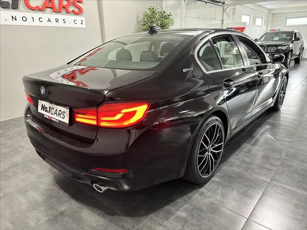 BMW Řada 5 2,0 530E PLUG-IN FULL LED TO - foto 5