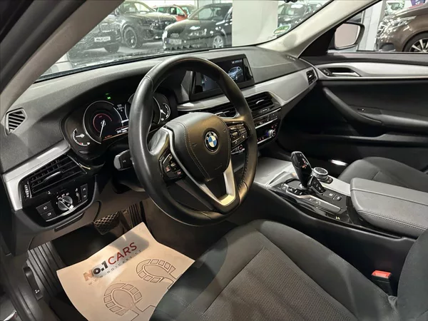 BMW Řada 5 2,0 530E PLUG-IN FULL LED TO - foto 7