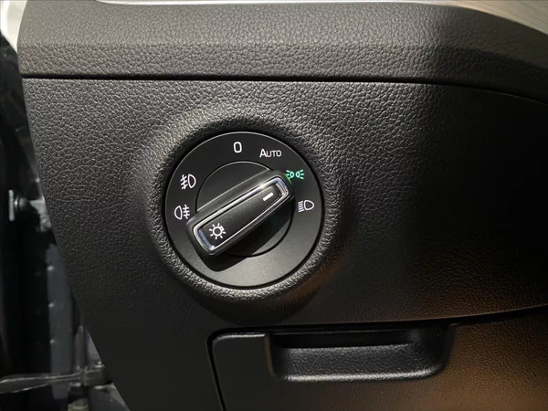 Škoda Superb 1,4 TSI iV DSG LED 1.MAJ ČR - foto 10