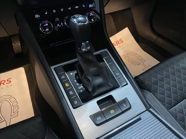 Škoda Superb 1,4 TSI iV DSG LED 1.MAJ ČR - foto 14