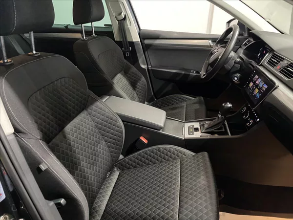 Škoda Superb 1,4 TSI iV DSG LED 1.MAJ ČR - foto 22