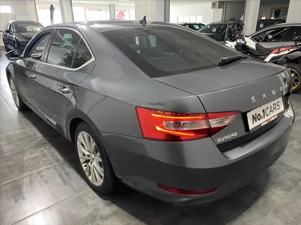 Škoda Superb 1,4 TSI iV DSG LED 1.MAJ ČR - foto 4