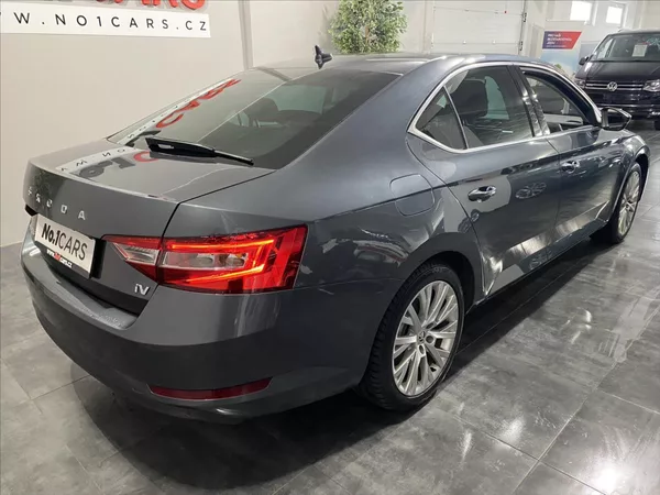 Škoda Superb 1,4 TSI iV DSG LED 1.MAJ ČR - foto 5