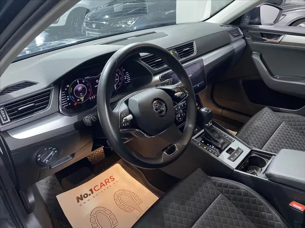 Škoda Superb 1,4 TSI iV DSG LED 1.MAJ ČR - foto 6