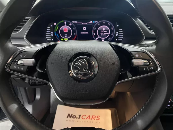 Škoda Superb 1,4 TSI iV DSG LED 1.MAJ ČR - foto 7