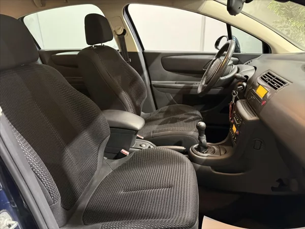 Citroën C4 1,6 16V TEMPOMAT ČIDLA ALU - foto 17