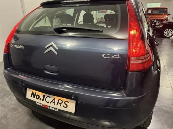 Citroën C4 1,6 16V TEMPOMAT ČIDLA ALU - foto 19