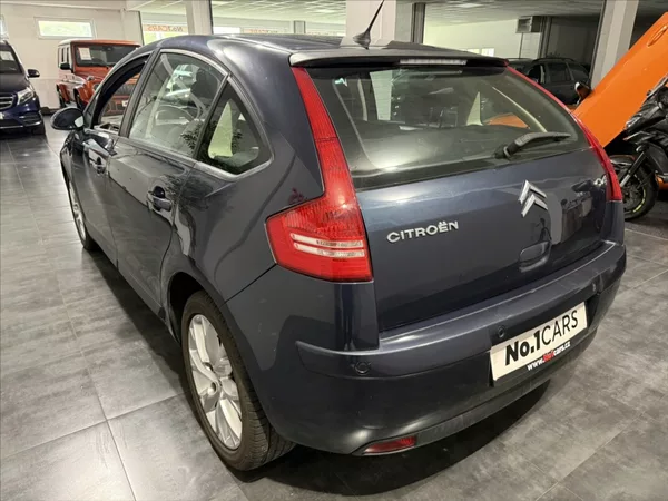 Citroën C4 1,6 16V TEMPOMAT ČIDLA ALU - foto 4