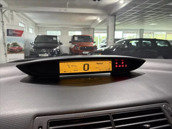 Citroën C4 1,6 16V TEMPOMAT ČIDLA ALU - foto 8