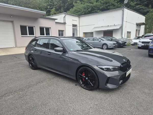 BMW Řada 3 TOURING 330D M SPORT 210kw 19A