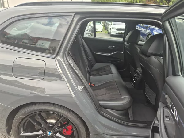 BMW Řada 3 TOURING 330D M SPORT 210kw 19A - foto 15