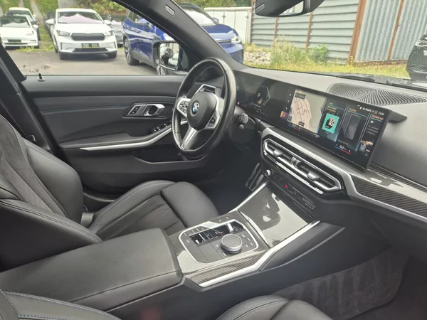 BMW Řada 3 TOURING 330D M SPORT 210kw 19A - foto 41