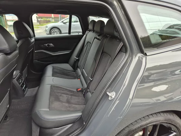 BMW Řada 3 TOURING 330D M SPORT 210kw 19A - foto 43