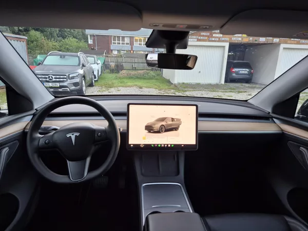 Tesla Model Y RWD 235kw 95,3 % - foto 10