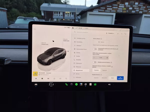 Tesla Model Y RWD 235kw 95,3 % - foto 25