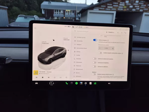 Tesla Model Y RWD 235kw 95,3 % - foto 30