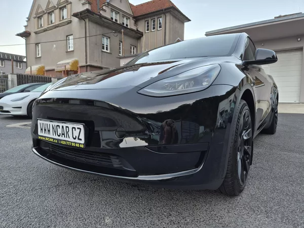 Tesla Model Y RWD 235kw 95,3 % - foto 48