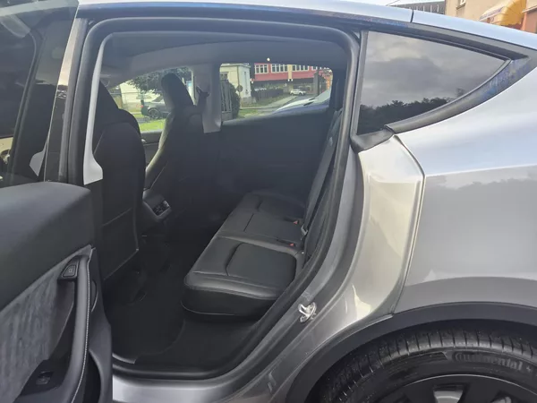 Tesla Model Y LONG RANGE DUAL MOTOR 95,0% - foto 12